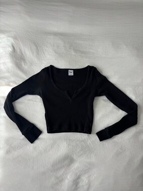 Aritzia TNA Black Ribbed Long Sleeve Crop Top
